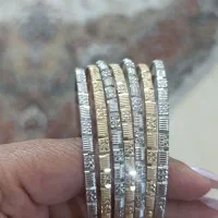 النگو رنگ ثابت به شرط با طلا مو نمیزنه