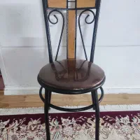 صندلی فلزی در حد نو