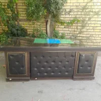 میز اداری بهمراه صندلی مدیریتی وصندلی راحتی
