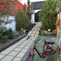 اجاره اقامتگاه باغشهری دوخواب|اجارهٔ کوتاهمدت آپارتمان و سوئیت|شیراز, شهرک برف فروشان|دیوار