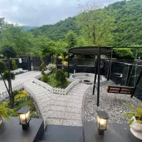 اجاره کلبه سوئیسی جنگی با آتشکده 43|اجارهٔ کوتاه‌مدت ویلا و باغ|رشت, نظری|دیوار