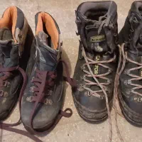 تعدادی پوتین زمستانه و کوهنوردی