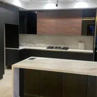 75 متر/۲خ/فروشنده رو به آفتاب