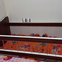 تخت کودک|تخت و صندلی بچه|شاهین‌شهر, شهرک گلدیس|دیوار