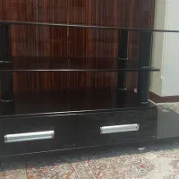 میز تلویزیون شیشه ای