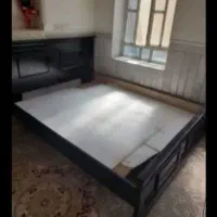 تخت خواب .دراور.آینه.