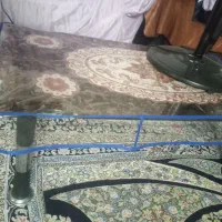 میز جلو مبلی بزرگ شیشه ایی