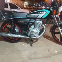 متور مدل بالا