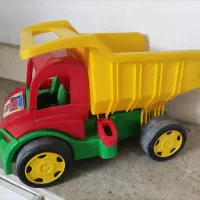 کامیون اسباب بازی