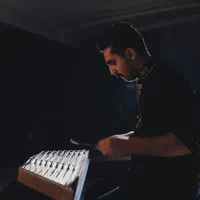 آموزش  سنتور در منزل هنرجو