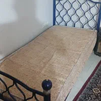 تخت خواب تک‌نفره کاملا سالم