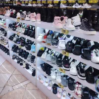 استخدام در کفش فروشی