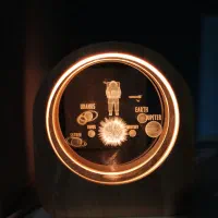 گوی کریستالی قاب چوبی