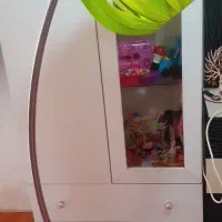 آباژور ایستاده