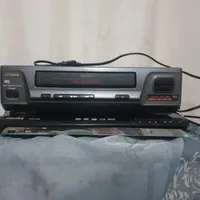 یک عدد ویدیو aiwaویک عدد دی‌وی‌دی روشن|پخش‌کننده DVD و ویدیو|مشهد, انصار|دیوار