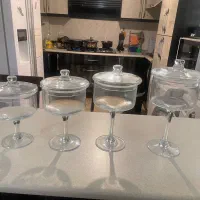 شکلات خوری پایه دار ۴ سایز در حد نو بدون جعبه