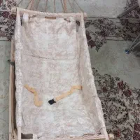 گهواره نوزاد کاملاً نو و استفاده‌نشده