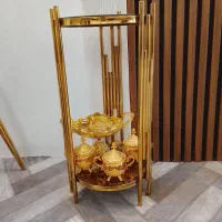 میز کنار سالنی