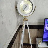 ساعت ایستاده