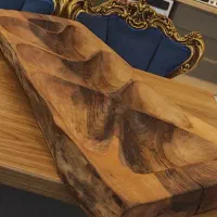 میز چوبی مزه