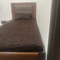 تخت یک نفره به همراه تشک کارکرده
