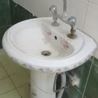 دست شور و توالت فرنگی