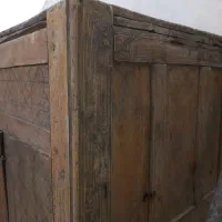 فروش گنجه قدیمی چوبی متعلق به سال ۱۳۲۰|کلکسیون اشیاء عتیقه|مشکیندشت, |دیوار