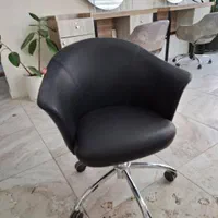 صندلی چرخدار دار وجک دار و آینه دیواری|آرایشگاه و سالن‌های زیبایی|تهران, بهار|دیوار