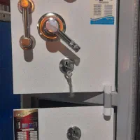 گاوصندوق|ابزارآلات|خاتم, |دیوار