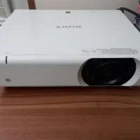 ویدئو پرژکتور سونی ۴۵۰۰ لومن در حد نو