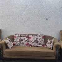 مبل هفت نفره به رنگ شتری موجود میباشد،