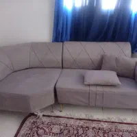 مبل ال رنگ طوسی همراه میز