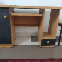 میز کامپیوتر در حد نو
