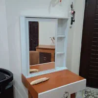 میز تحریر در حد نو