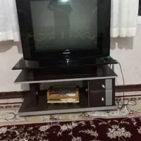 تلویزیون و میز تلویزیون