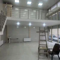 مغازه دونبش سه دهنه 83متری سه راه مورخی