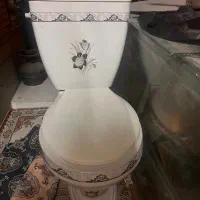 توالت فرنگی و روشویی