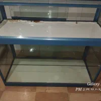 دو عدد ویترین شیشه ای با اسکلت آلومنیوم