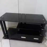 میز تلویزیون شیشه ای