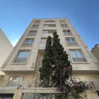 واحد ۲۲۱ متری نوساز و تک‌واحدی در بهترین لوکیشن