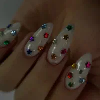 کاشت ناخن/لمینیت ناخن/ ترمیم تخصصی ناخن (ژل)