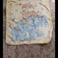 تعدادی پتو در حد نو|رختخواب، بالش، پتو|شیراز, گلدشت معالی‌آباد|دیوار