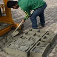 نیازمند کارگر بلوک زن