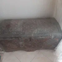 صندوقچه|کلکسیون اشیاء عتیقه|اصفهان, برازنده|دیوار