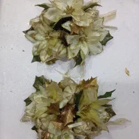 حلقه گل نقره ای و طلایی زیبا|گل مصنوعی|تهران, قلهک|دیوار