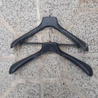 چوب لباس و گیره شلوار فروشگاه پوشاک|فروشگاه و مغازه|قروه, |دیوار