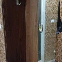 کمد و جاکفشی ایستاده