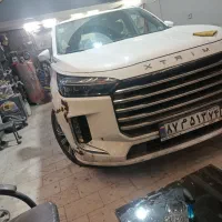 به یک شاگرد نیمه ماهر نقاشی