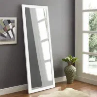 آیینه قدی سفید در حد نو