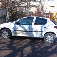 فروش یک دستگاه پژو۲۰۶ تیپ ۲ سفید